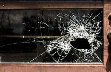 broken window IDFA malvertising apple